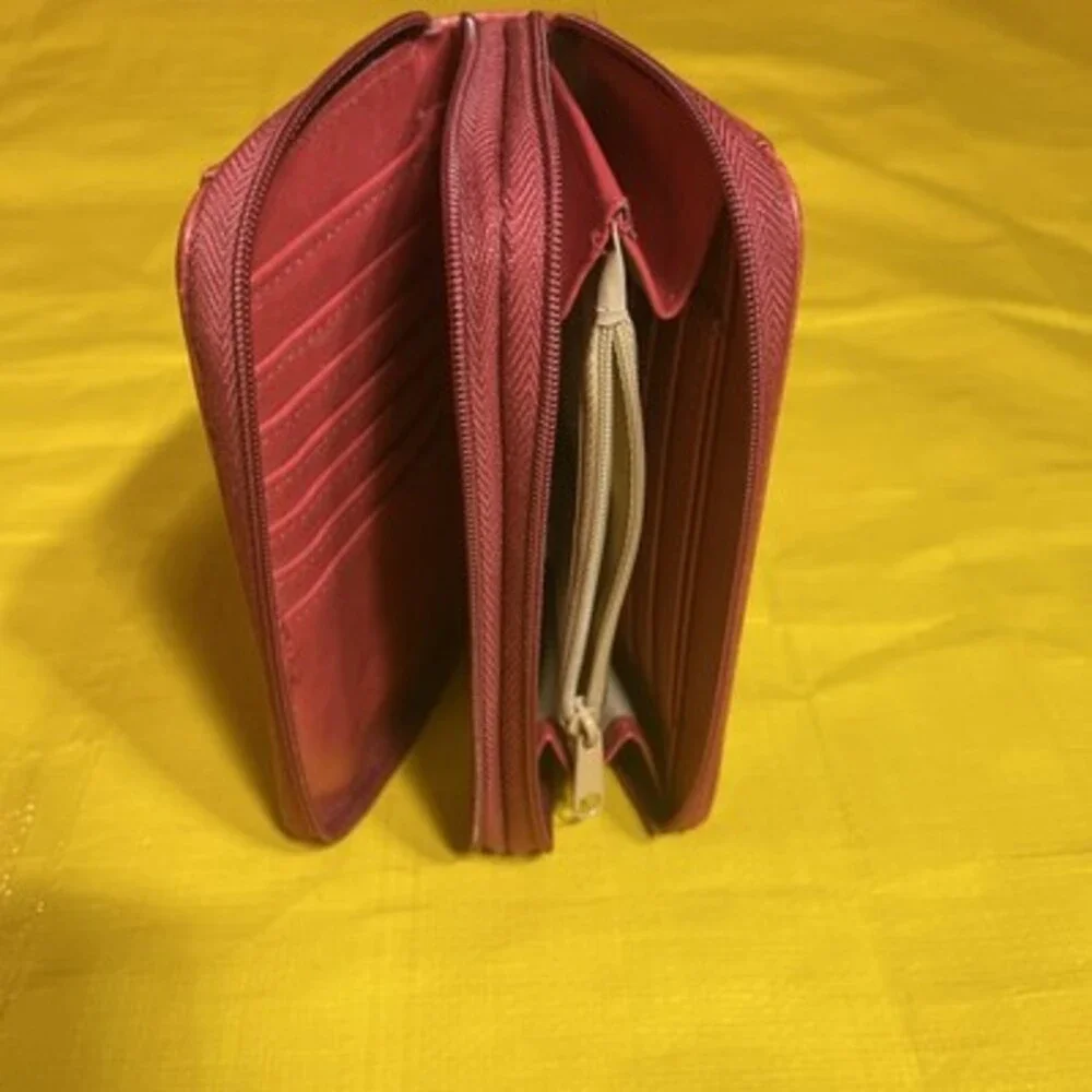 Buxton Women's Heiress Checkbook Wallet